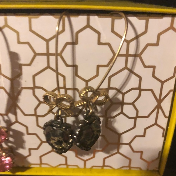 Betsey Johnson Earrings - Picture 2 of 3
